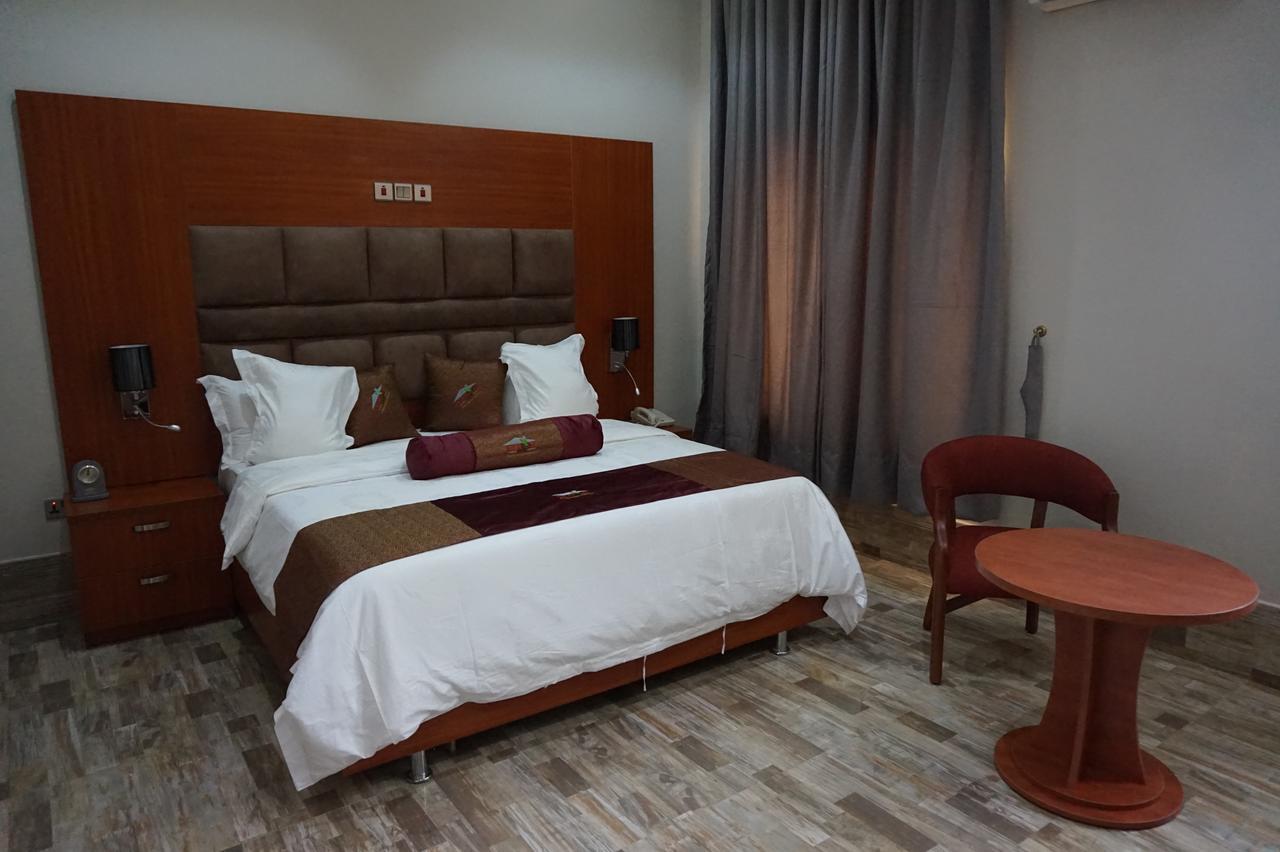 Aenon Suites Oshogbo エクステリア 写真