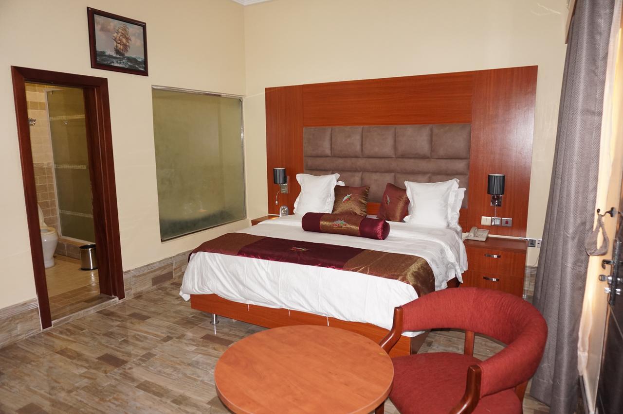 Aenon Suites Oshogbo エクステリア 写真