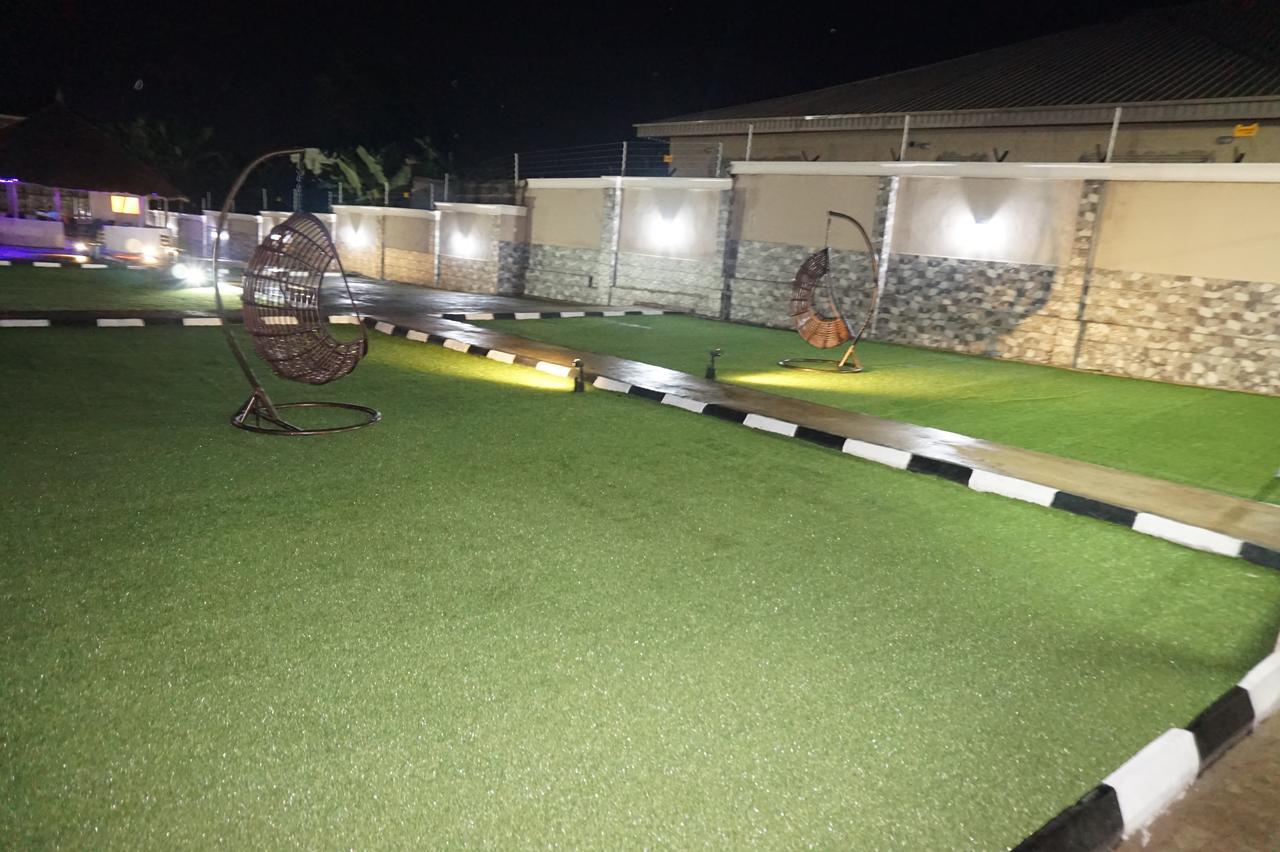 Aenon Suites Oshogbo エクステリア 写真