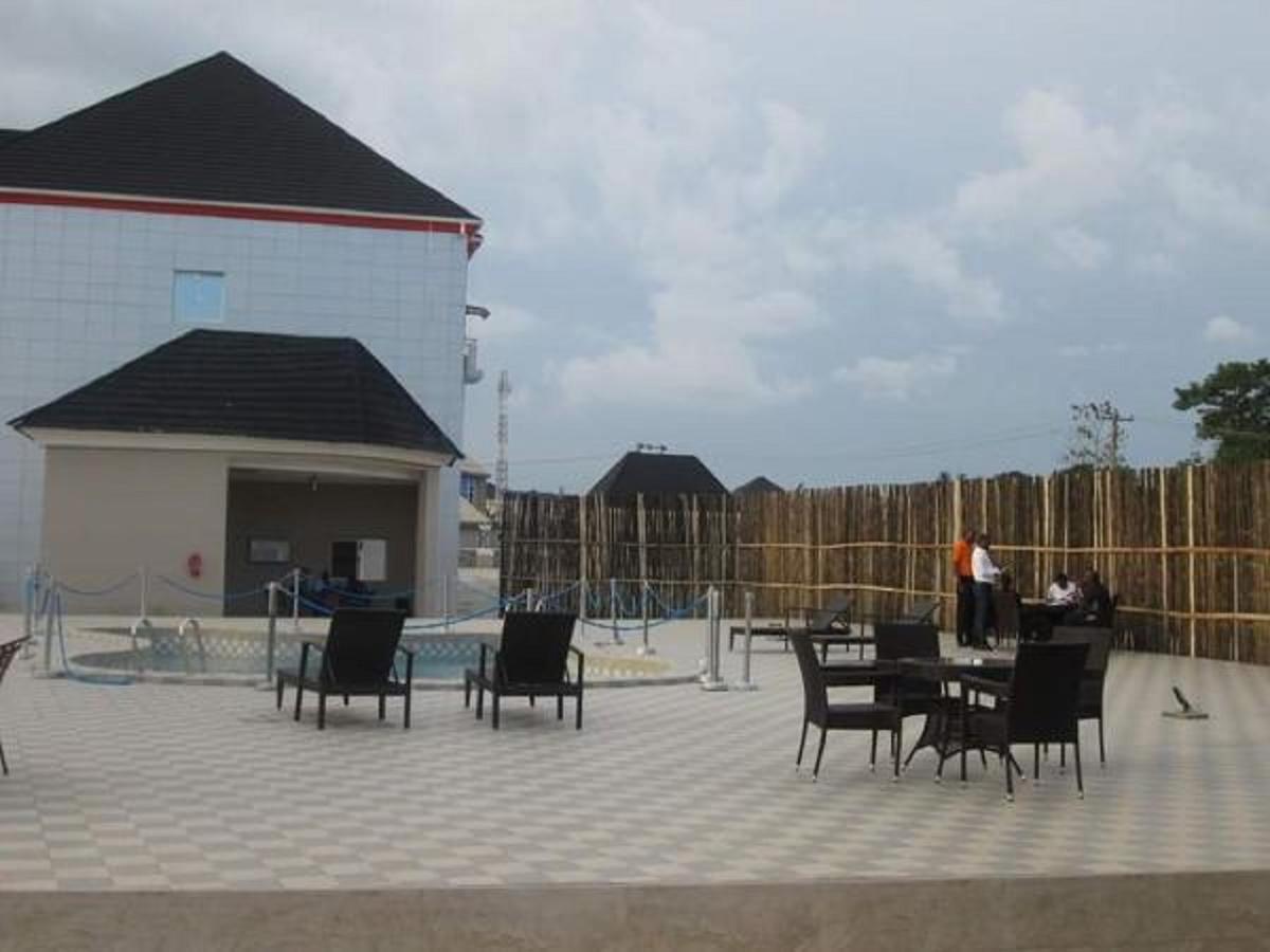 Aenon Suites Oshogbo エクステリア 写真